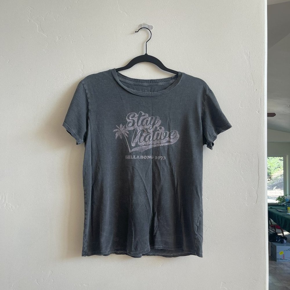 Size Medium * Billabong T-shirt